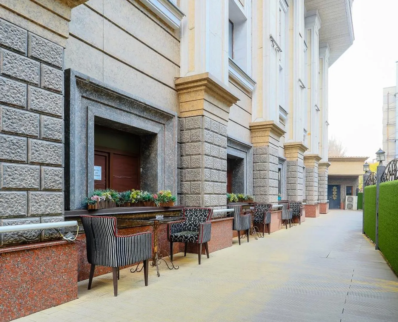 Grand Opera Hotel Koktobe