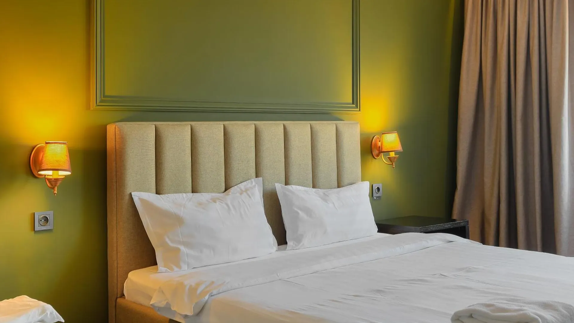 Grand Opera Hotel Koktobe