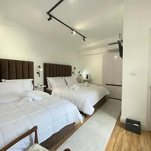 Hotel Nela