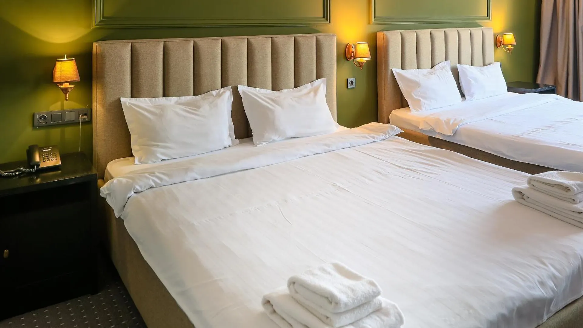 Grand Opera Hotel 阿拉木图