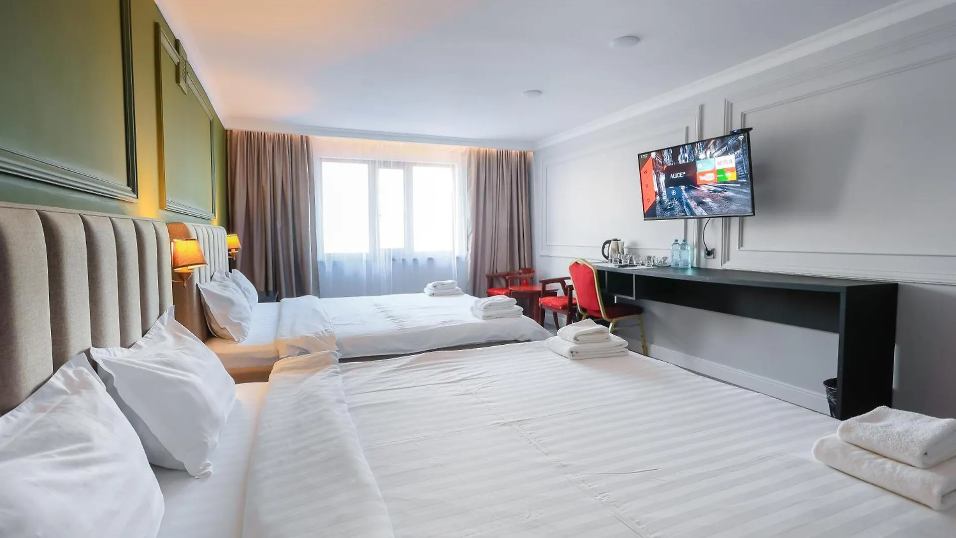 Grand Opera Hotel 阿拉木图