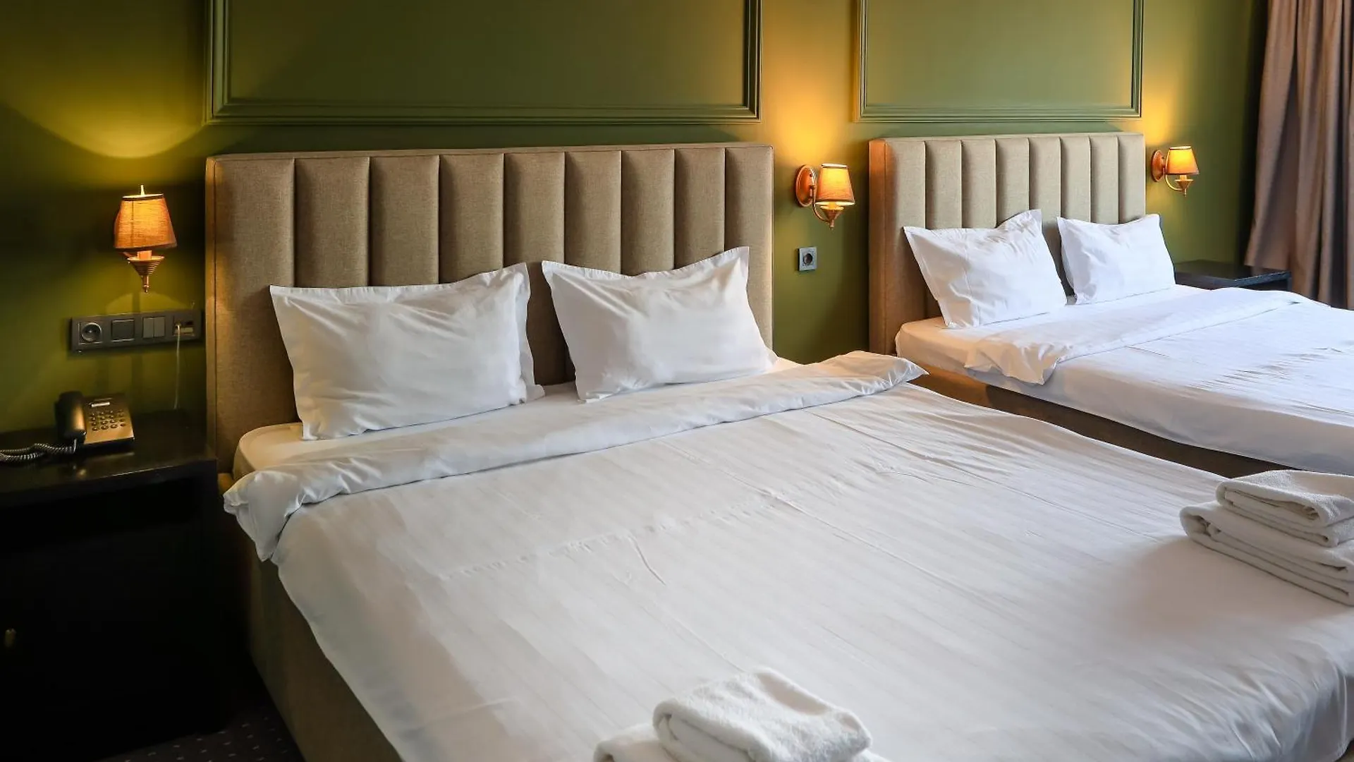 Grand Opera Hotel 阿拉木图