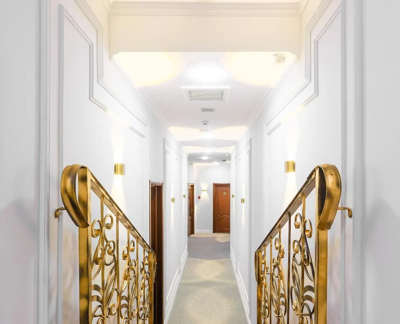 Grand Opera Hotel 阿拉木图