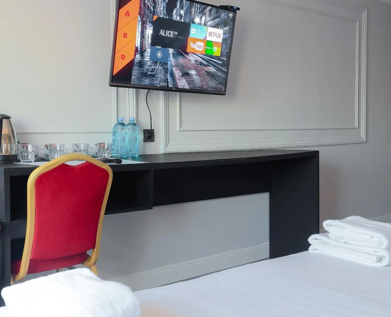 Grand Opera Hotel 阿拉木图